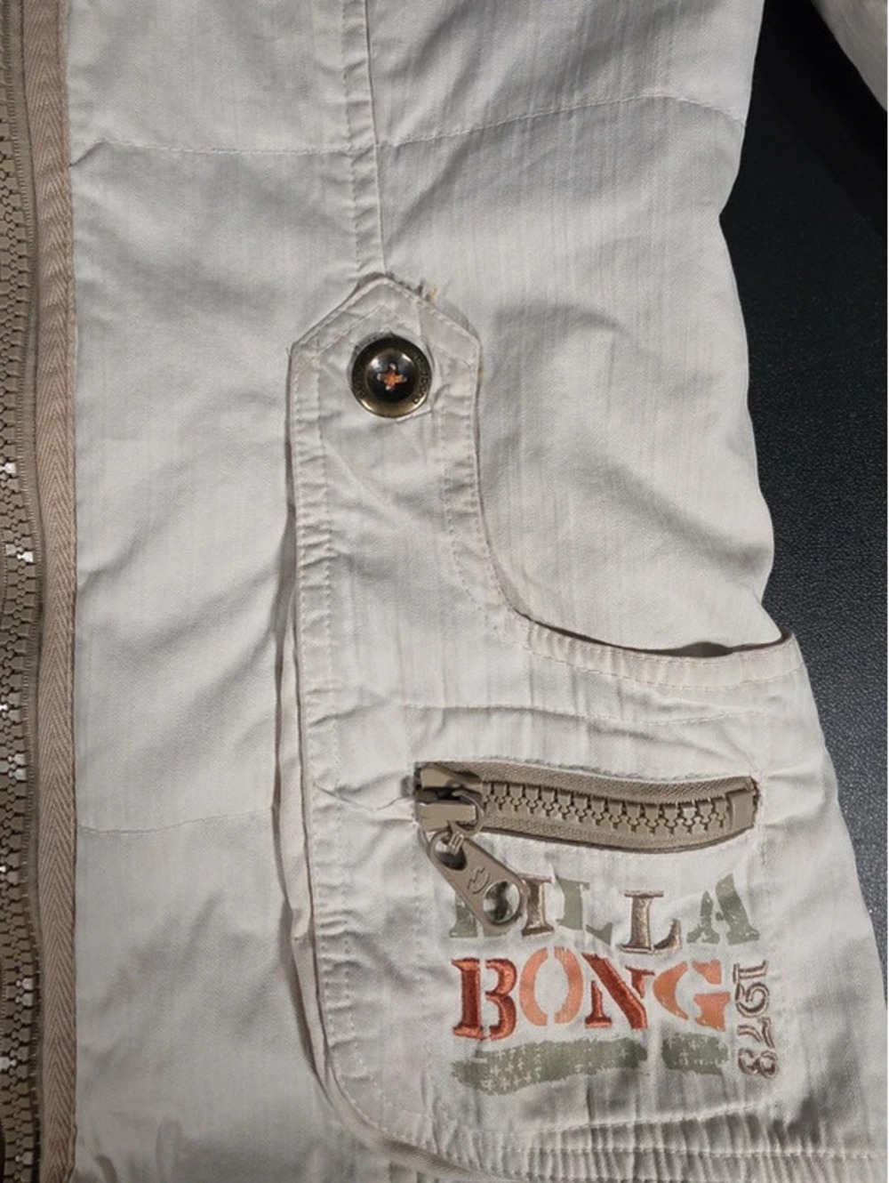 Billabong - Picture 3 of 12